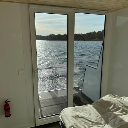 Båthotell Vindua Pape - Festlieger Schwerin (Mecklenburg-Vorpommern)